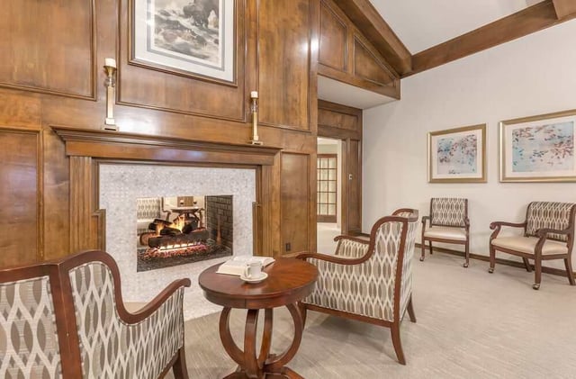 18_Country_Club_At_Woodland_Hills_GCREP_24
